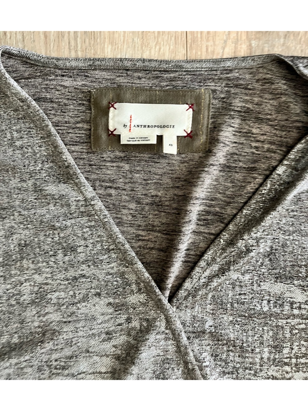 Anthropologie Carys Silver Metallic Dolman Top - Size XS - Picture 3 of 7